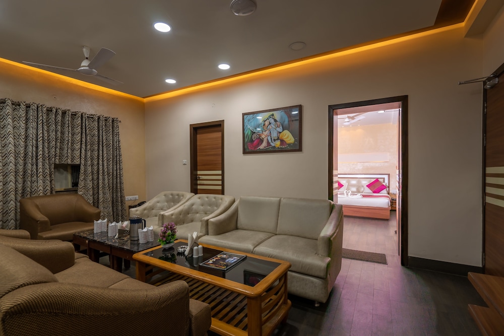 Executive Room - Photo 5