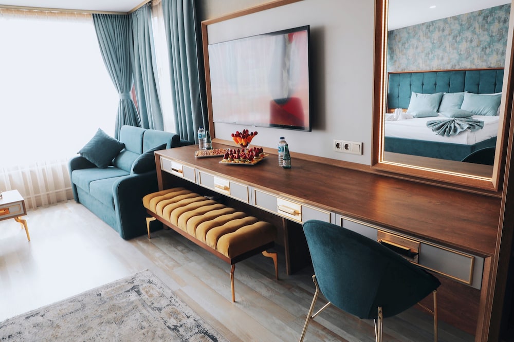 Deluxe Suite photo 3