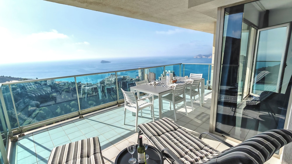 Royal Apartment, Sea View