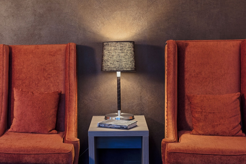 Family Room - Photo 8