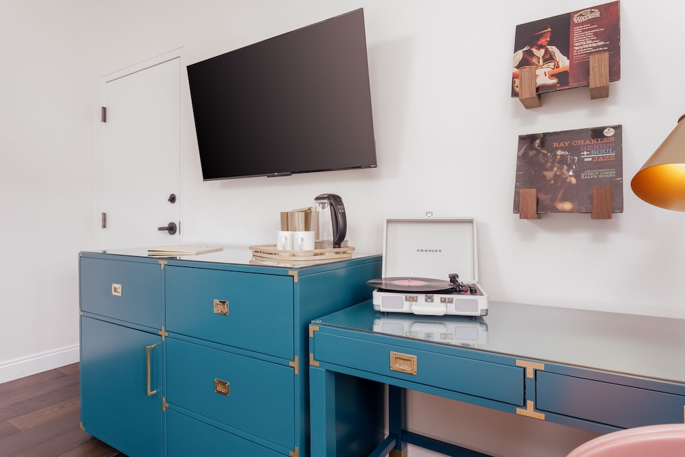 LaRua Room - Photo 5