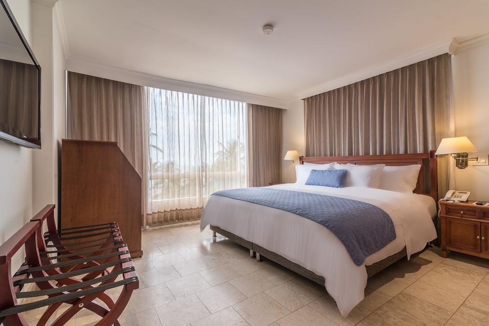 Suite, 1 Bedroom, Non Smoking, Ocean View - Photo 4