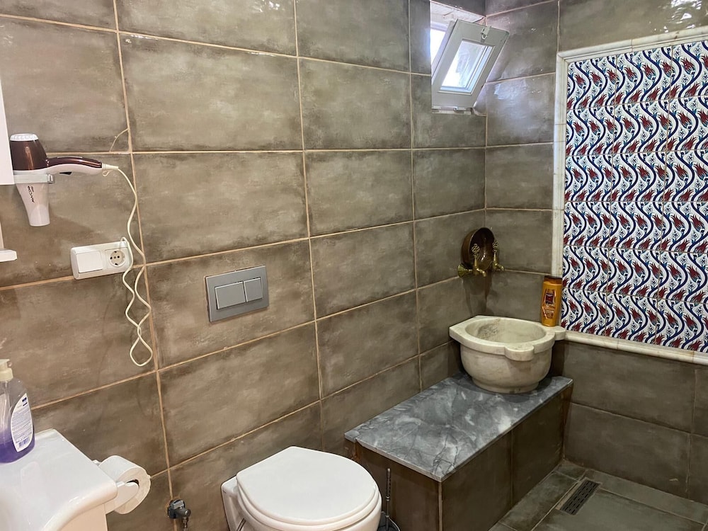 Classic Double Room, 1 Bedroom, Pool View photo 1