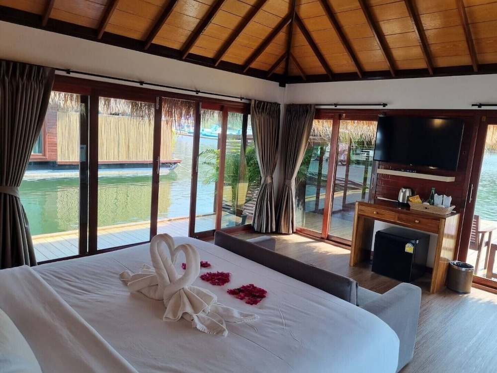 Maldives Water Park View Zone A - Photo 19