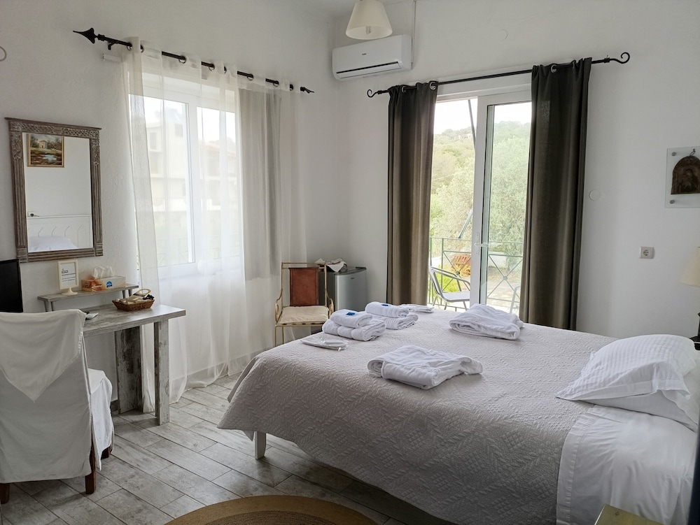 Classic Double or Twin Room photo 1
