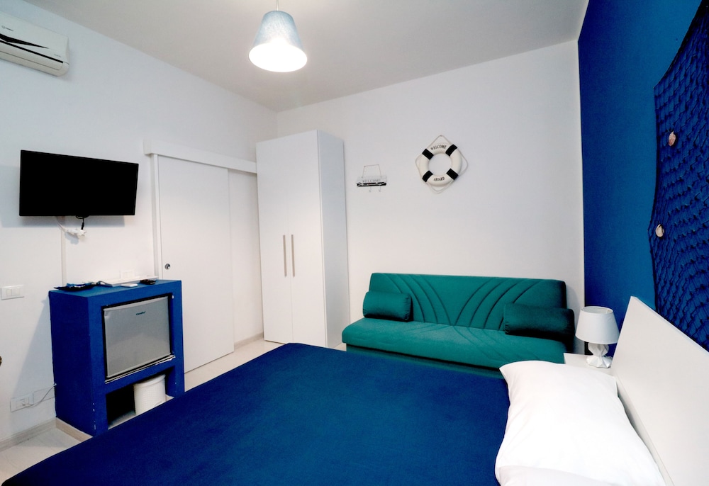 Standard Triple Room, Ensuite, Garden View (Mare)