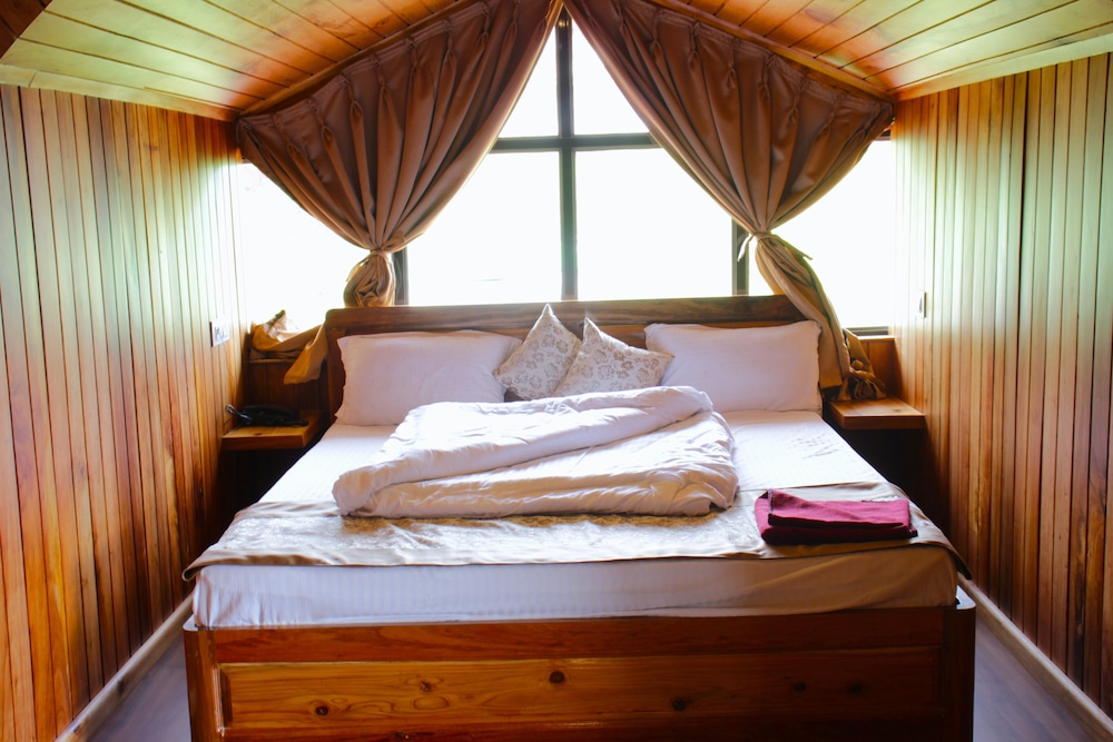 Premium Room - Photo 10