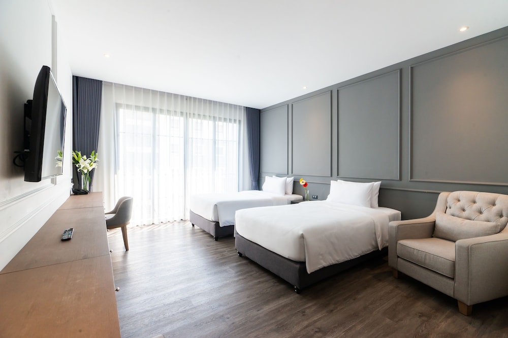 Deluxe Double Room, 1 King Bed - Photo 3