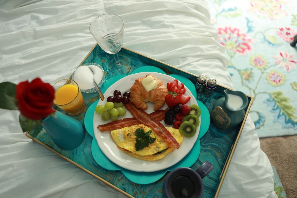 Standard Room, 1 Queen Bed, Refrigerator (Scandinavian Room) photo 3