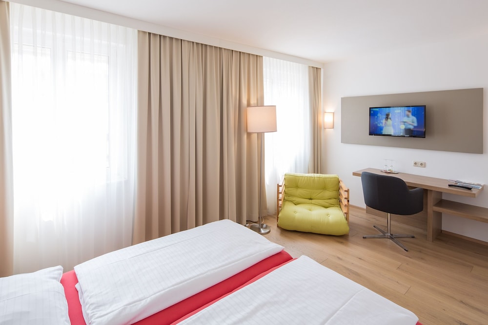 Panoramic Triple Room, Private Bathroom - Photo 1