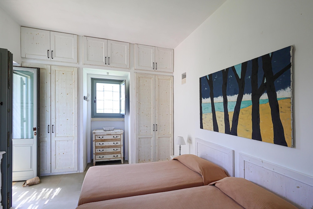 Villa photo 2