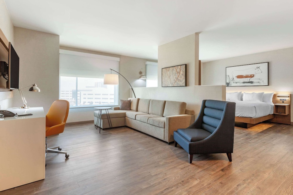 Superior Suite, 1 King Bed with Sofa bed, Non Smoking - Photo 1