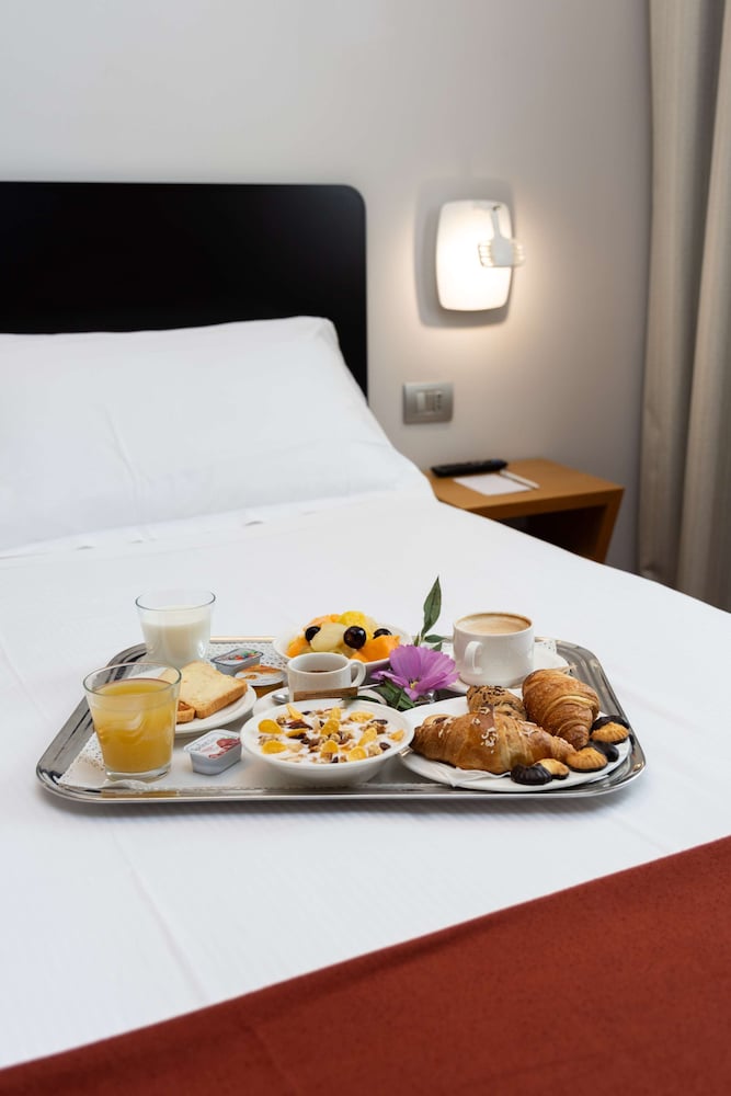 Standard Room, Multiple Beds, Non Smoking, Connecting Rooms