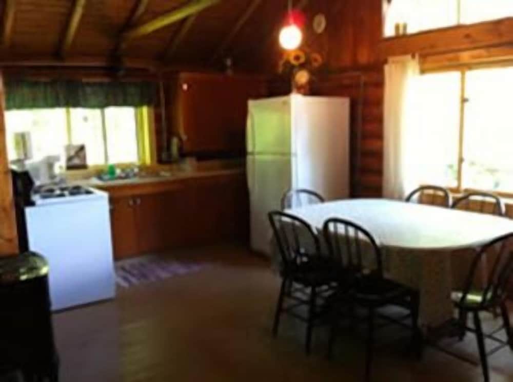 The Getaway Cabin photo 1