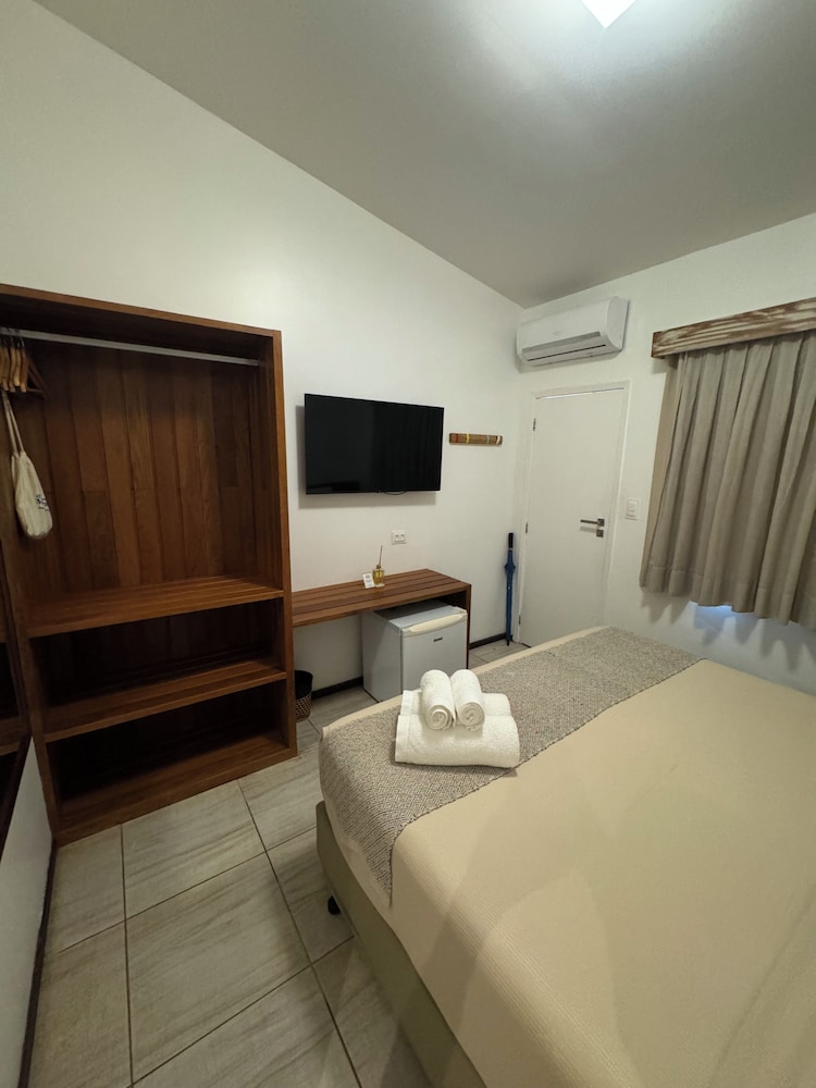 Double or Twin Room, Non Smoking - Photo 3