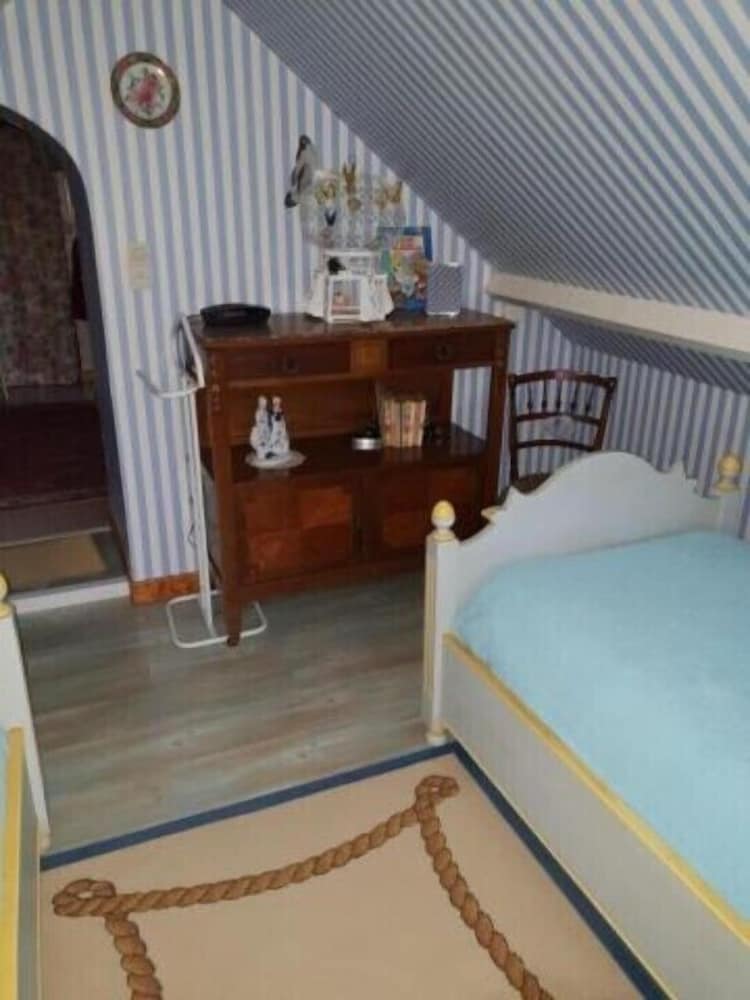 Family Suite, Multiple Beds, Non Smoking photo 2
