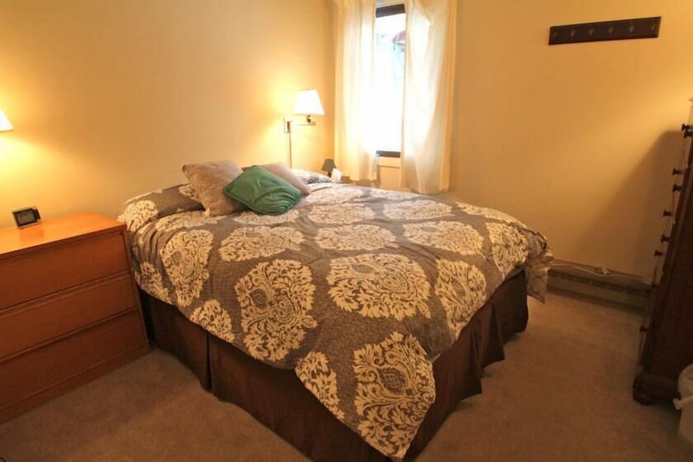 Apartment, Multiple Beds (Whiffletree B8) photo 2