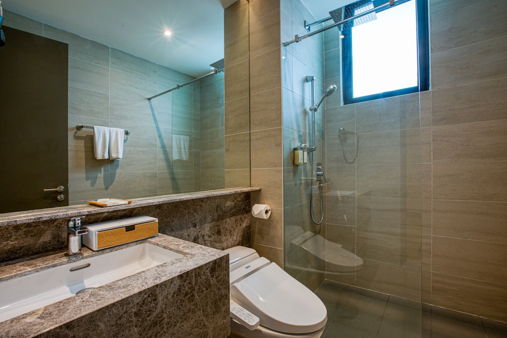 Superior Apartment, Multiple Beds thumbnail 6
