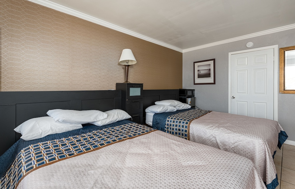 Deluxe Double Room, 2 Double Beds photo 1