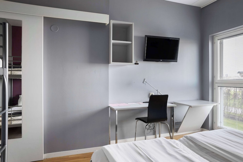 Family Room, Multiple Beds, Non Smoking photo 2