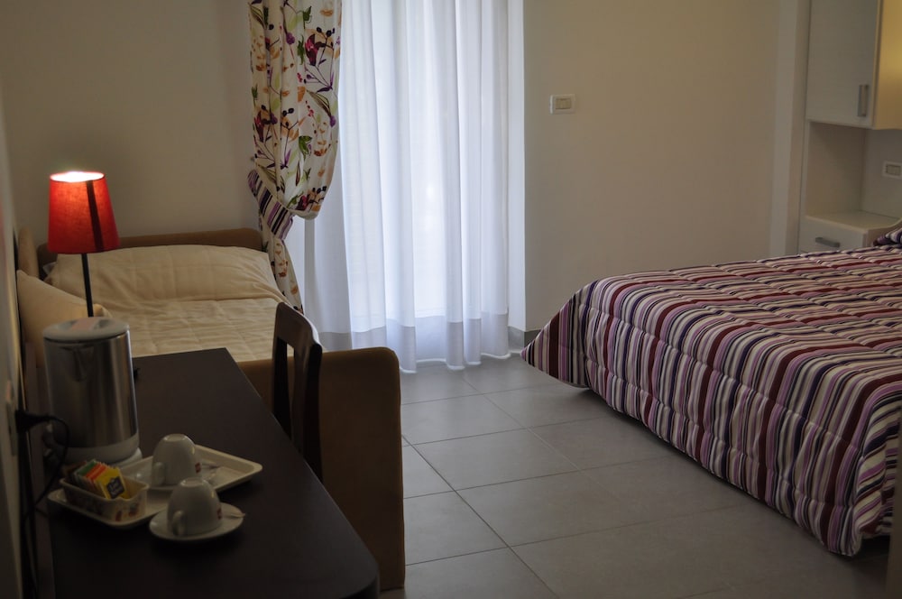 Superior Triple Room photo 3