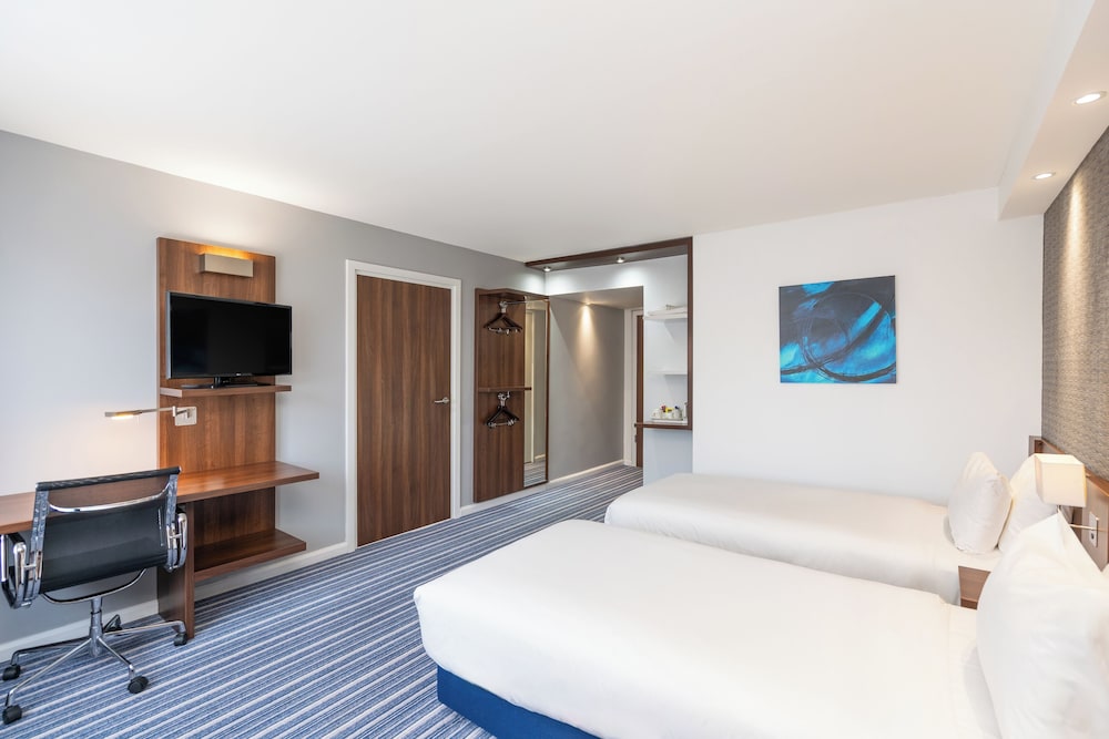 Twin Room - Photo 3