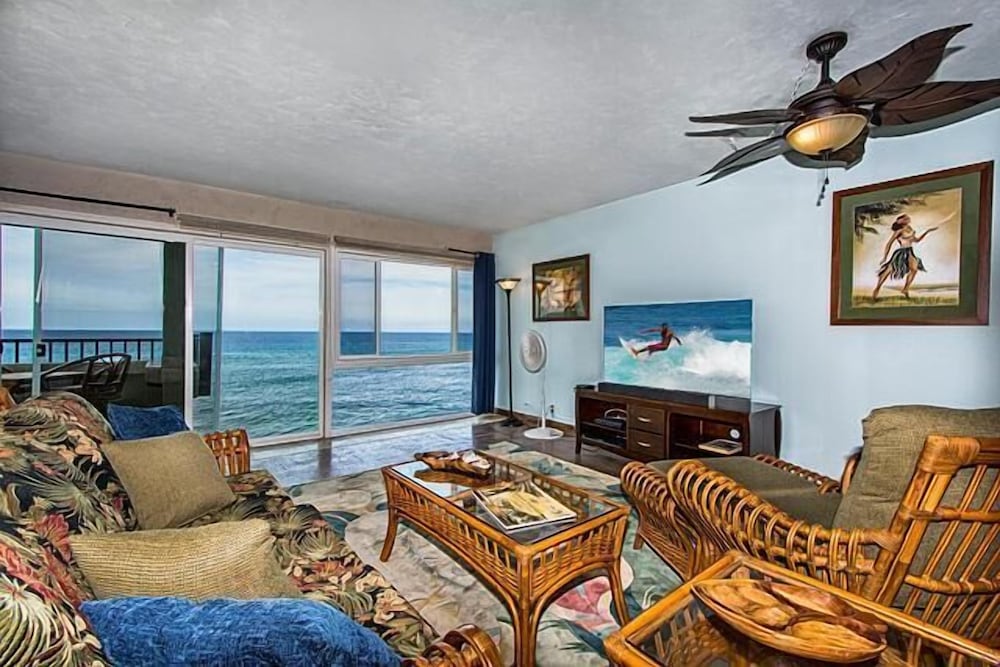 Private Vacation Home - Photo 10