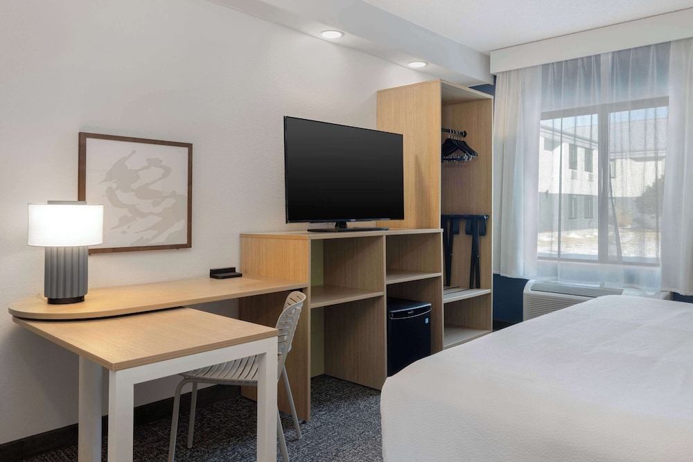 Room, 1 King Bed, Accessible Bathtub (Mobility Accessible) - Photo 3