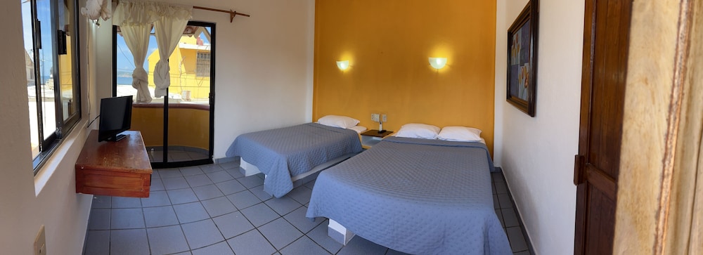 Room (7) photo 1