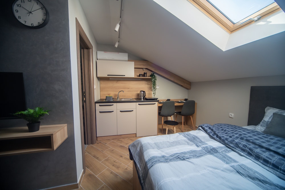 Standard Studio Suite photo 2