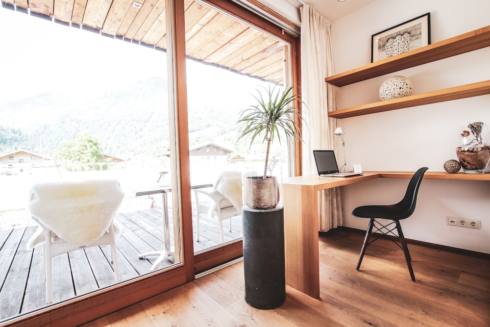 Panoramic Penthouse, 3 Bedrooms, Terrace (Sauna,AlpenLUST) photo 3