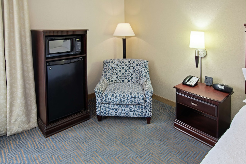 Room, 1 King Bed, Accessible, Non Smoking - Photo 4