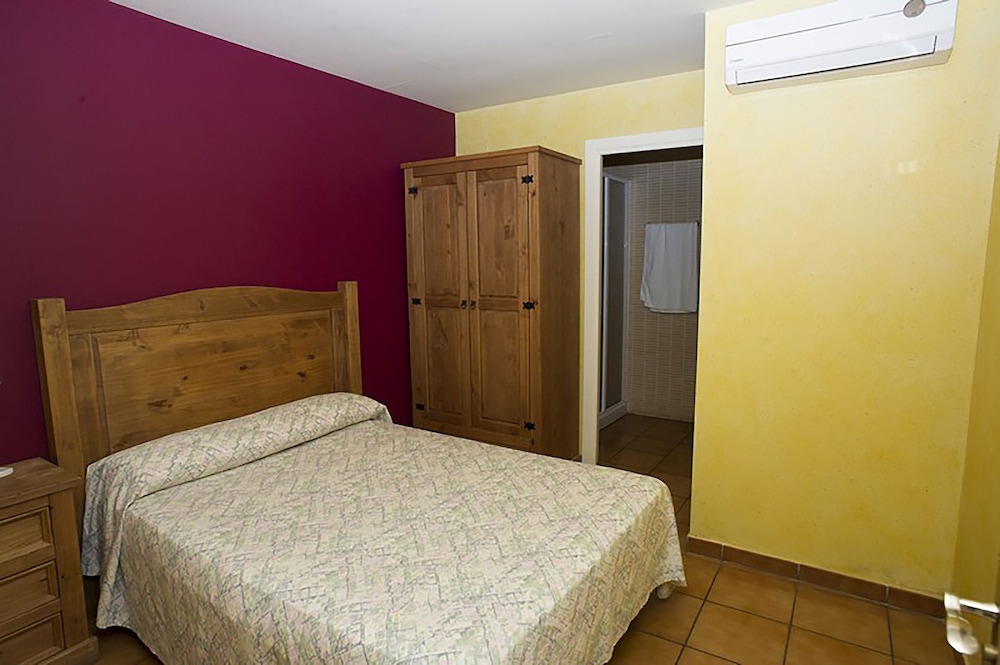 Basic Double Room photo 2