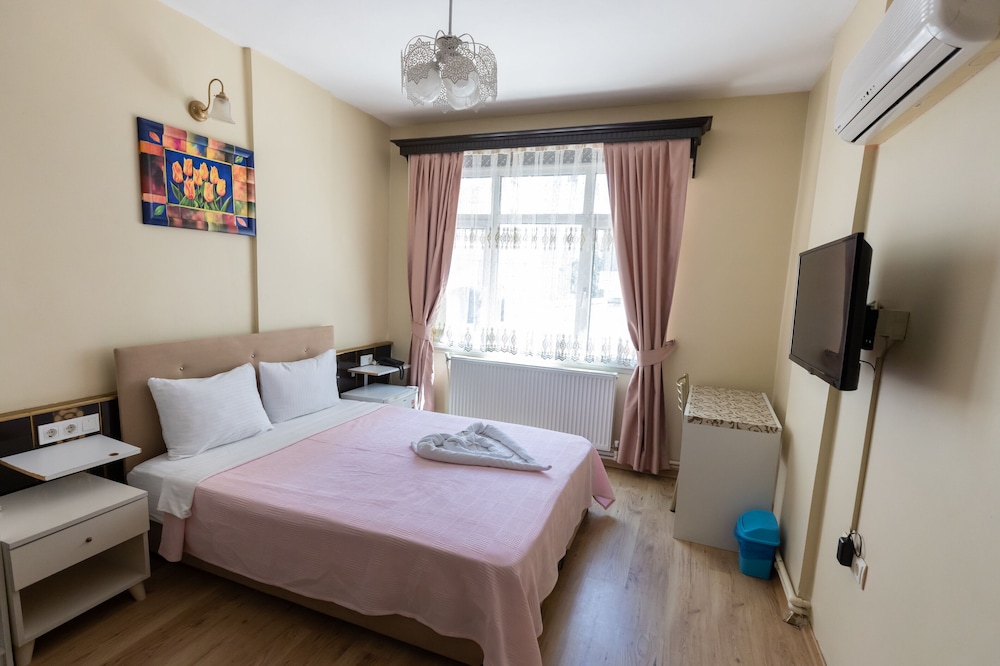 Deluxe Double Room - Photo 8
