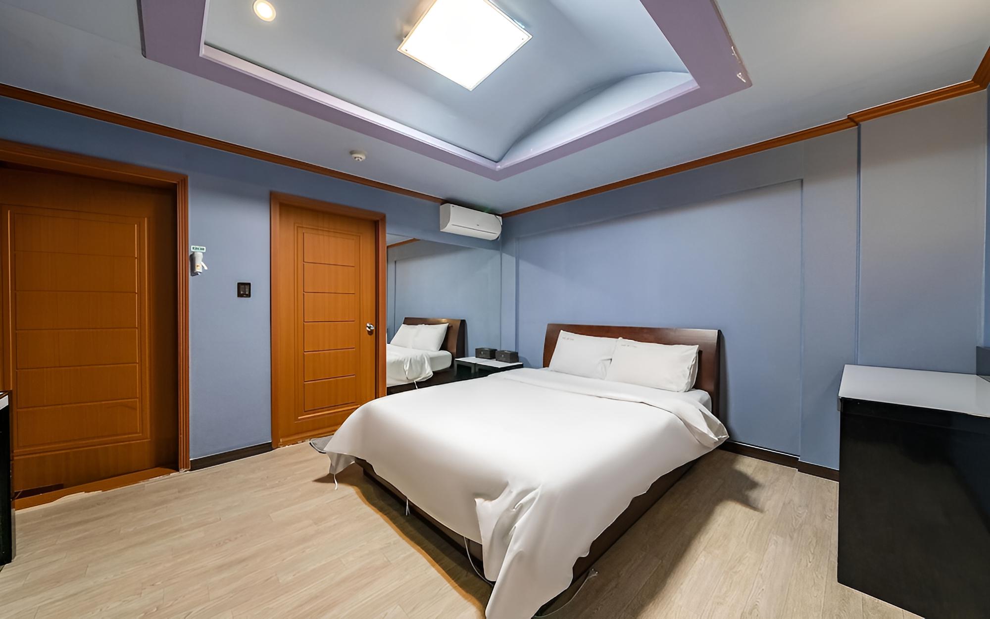 Room (Special Room) - Photo 8