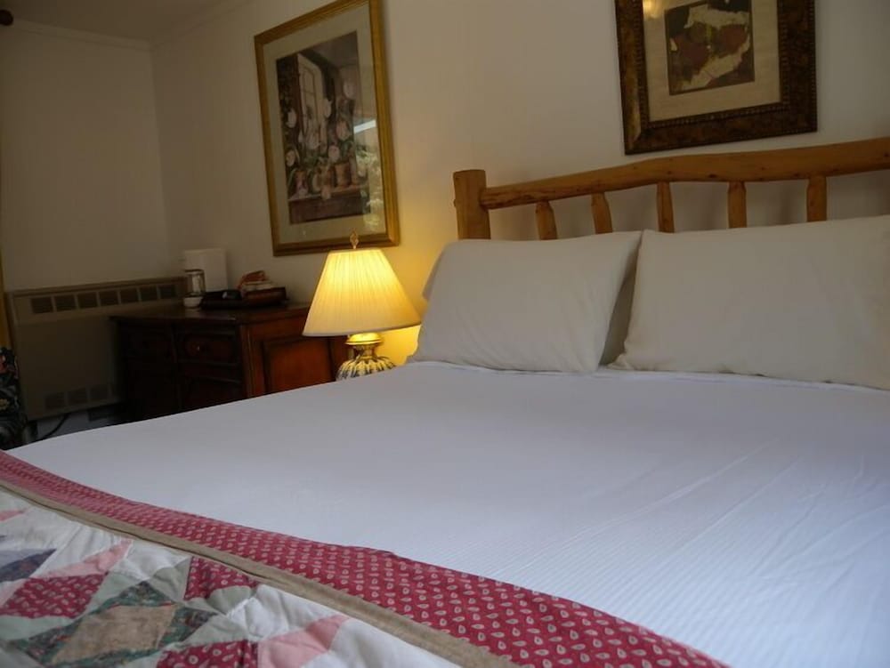 Superior Double Room, Private Bathroom (Room 11 - Pet-friendly) photo 1