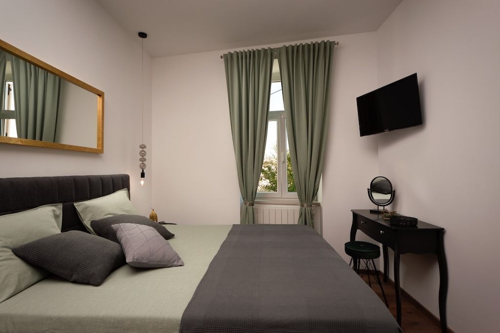 Apartment, Sea View