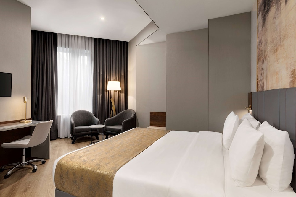 Family Suite, Multiple Beds, Non Smoking photo 1