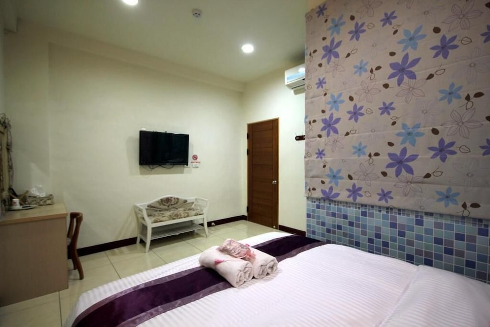 Double Room - Photo 2