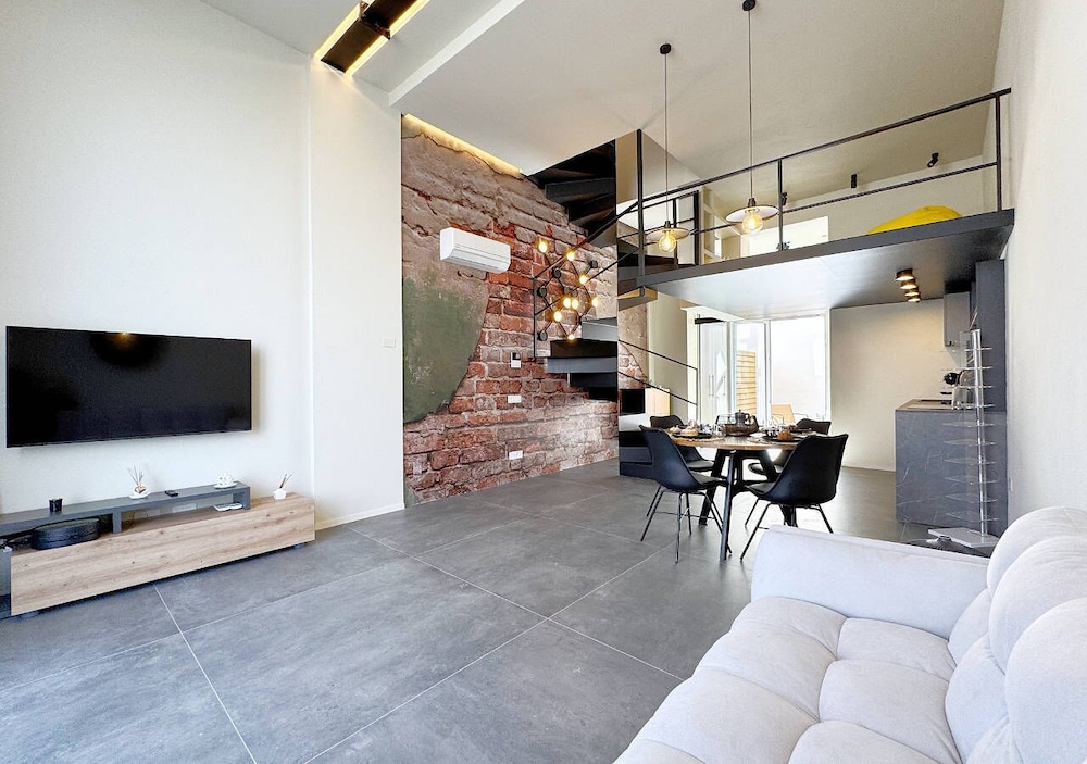 Basic Condo
