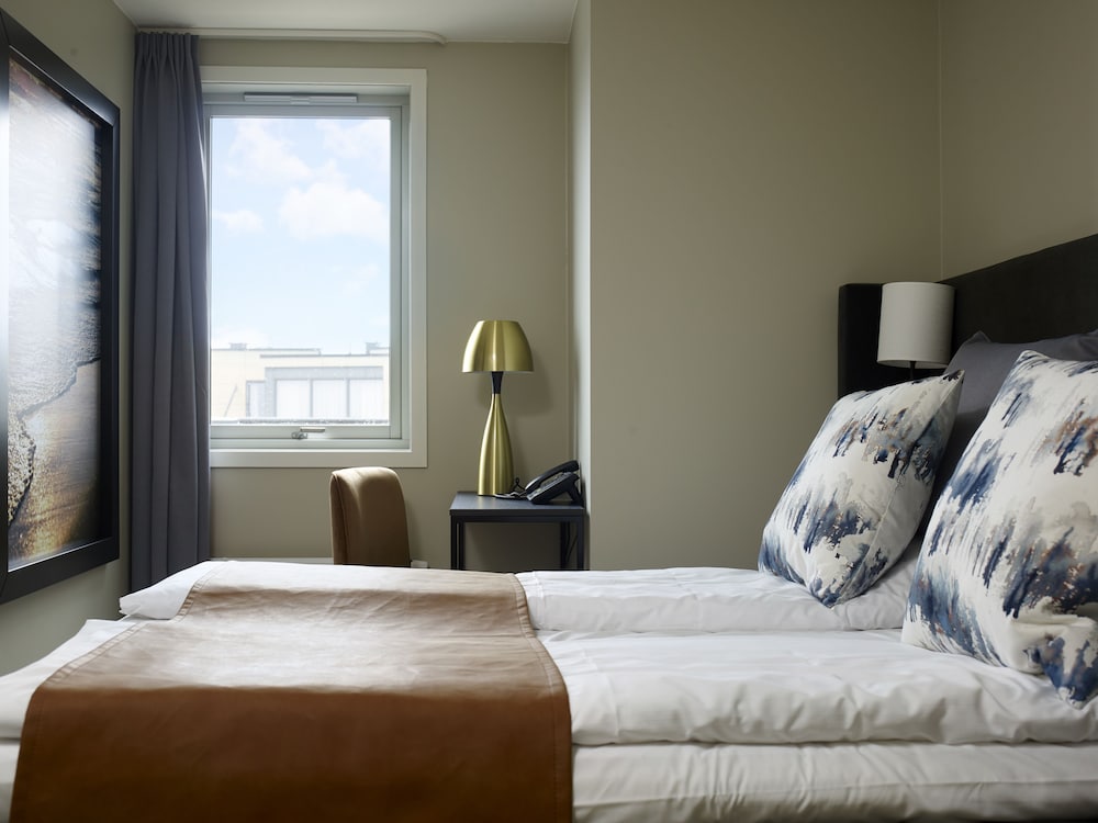 Suite with Balcony - Photo 7