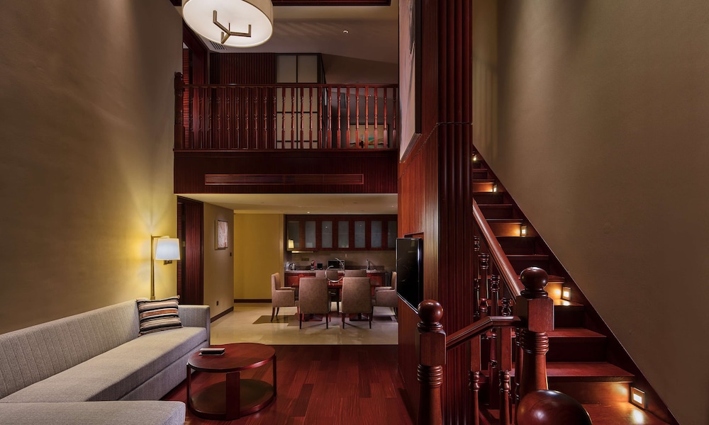 TWO BEDROOM DUPLEX SUITE - LOUNGE ACCESS photo 1