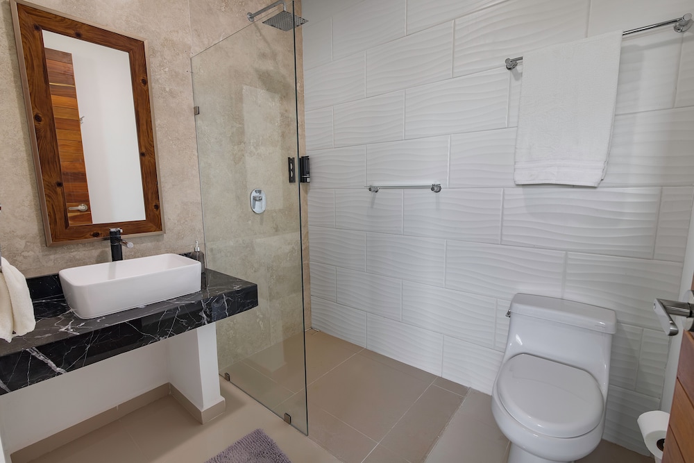 Luxury Apartment, 2 Bedrooms, Garden View photo 3