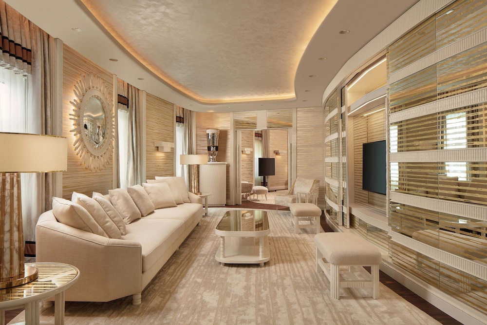 Presidential Suite, 1 King Bed, City View thumbnail 5