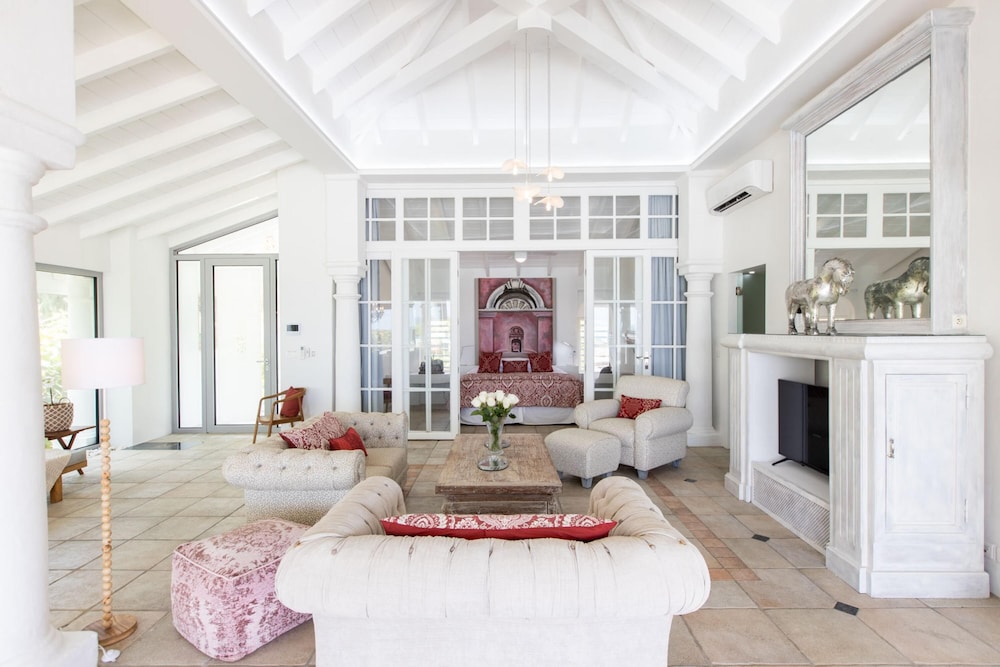 Villa, Accessible photo 1