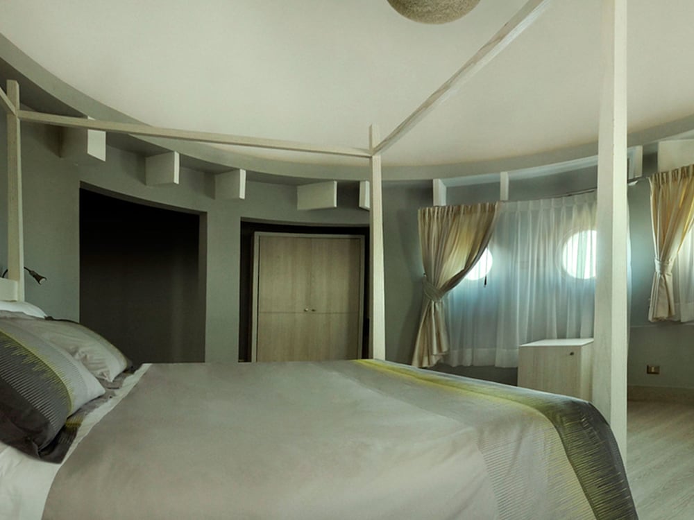 Premium Suite