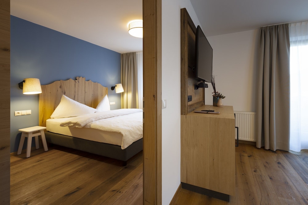 Apartment, 2 Bedrooms - Photo 3