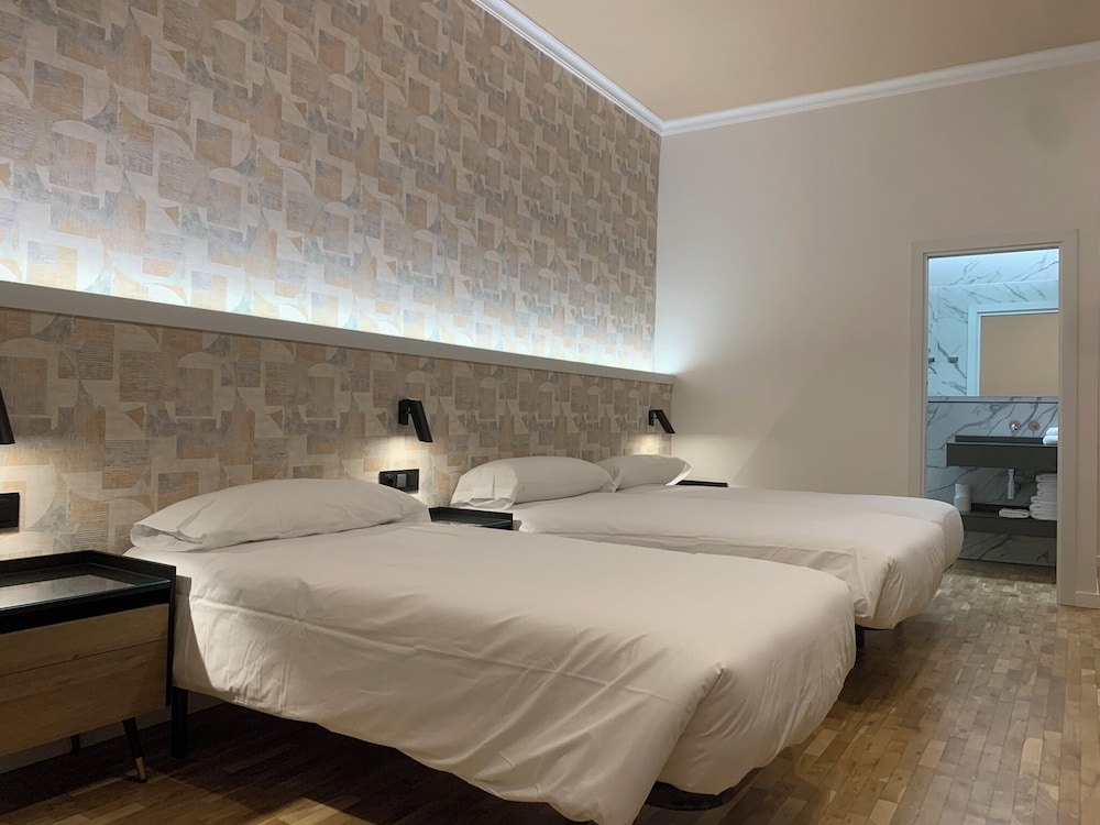 Superior Triple Room, 1 Bedroom, Private Bathroom