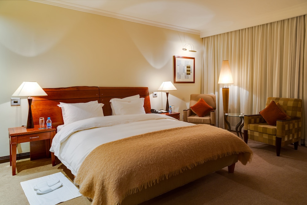 Deluxe Room with Garden View - Photo 4