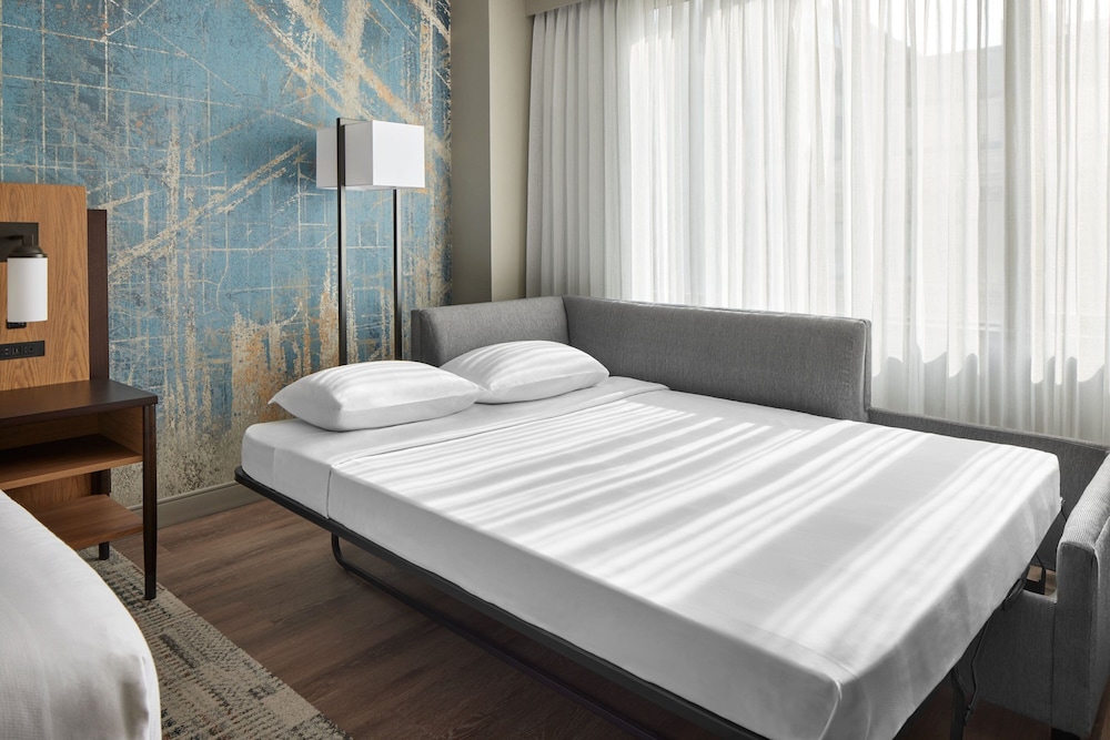Club Room, 1 King Bed